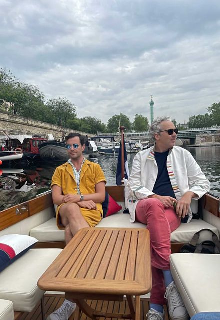 Polo and pan en interview canal + sur le bateau corto sur la seine 