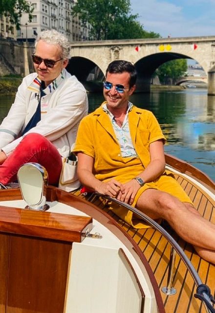 Polo and pan sur le bateau corto sur la seine 